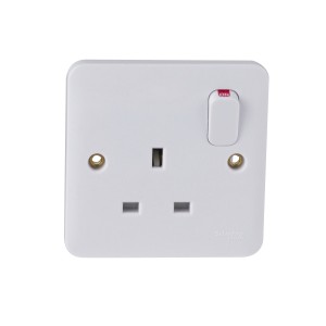 Schneider Lisse White moulded - Switched Socket - 13 A - 230 V - 1 gang -white GGBL3010